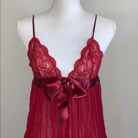 Victoria’s Secret Pleated Babydoll Top